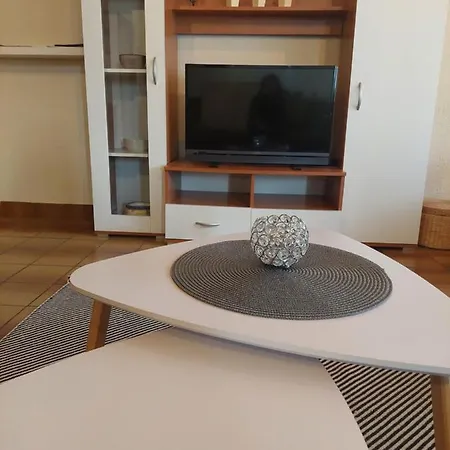 Apartament Thea *